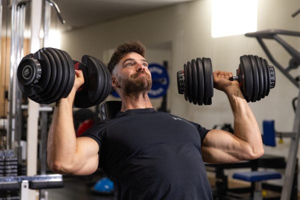 Dumbbell van 24 kg voor krachttraining, verstelbaar voor diverse oefeningen.